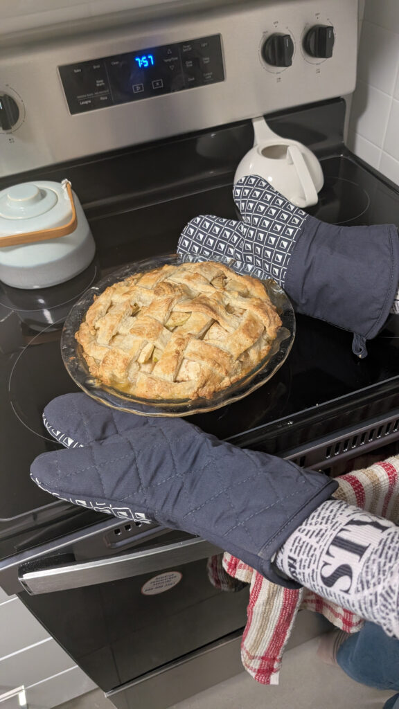 PXL 20251207 005943617